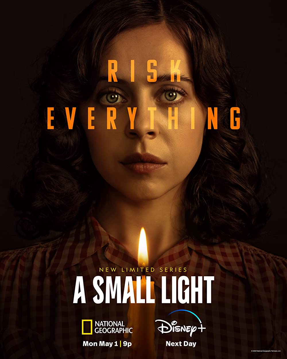 A Small Light (2023) Miniserie de TV Primera Temporada 720p HD