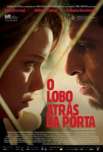 O Lobo Atrás da Porta (2013) WEBRip 1080p HD